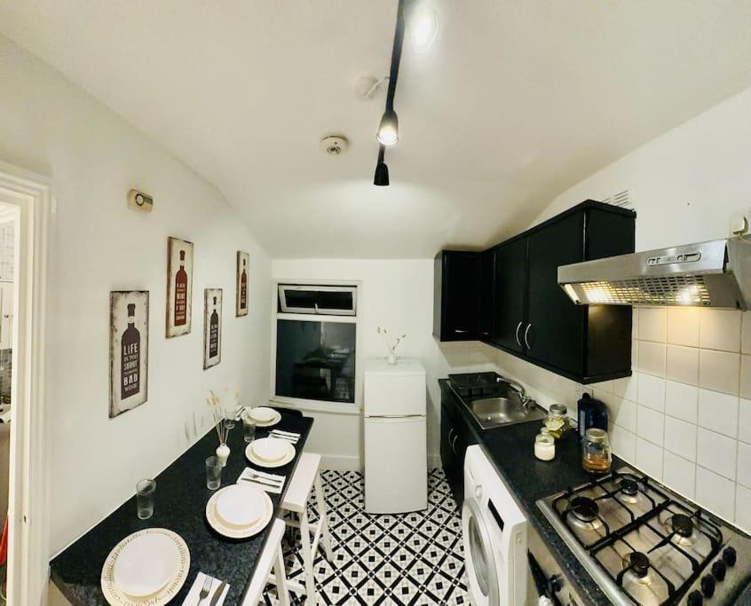 *Super Central 20Min To Big Ben* Apartment London Bagian luar foto